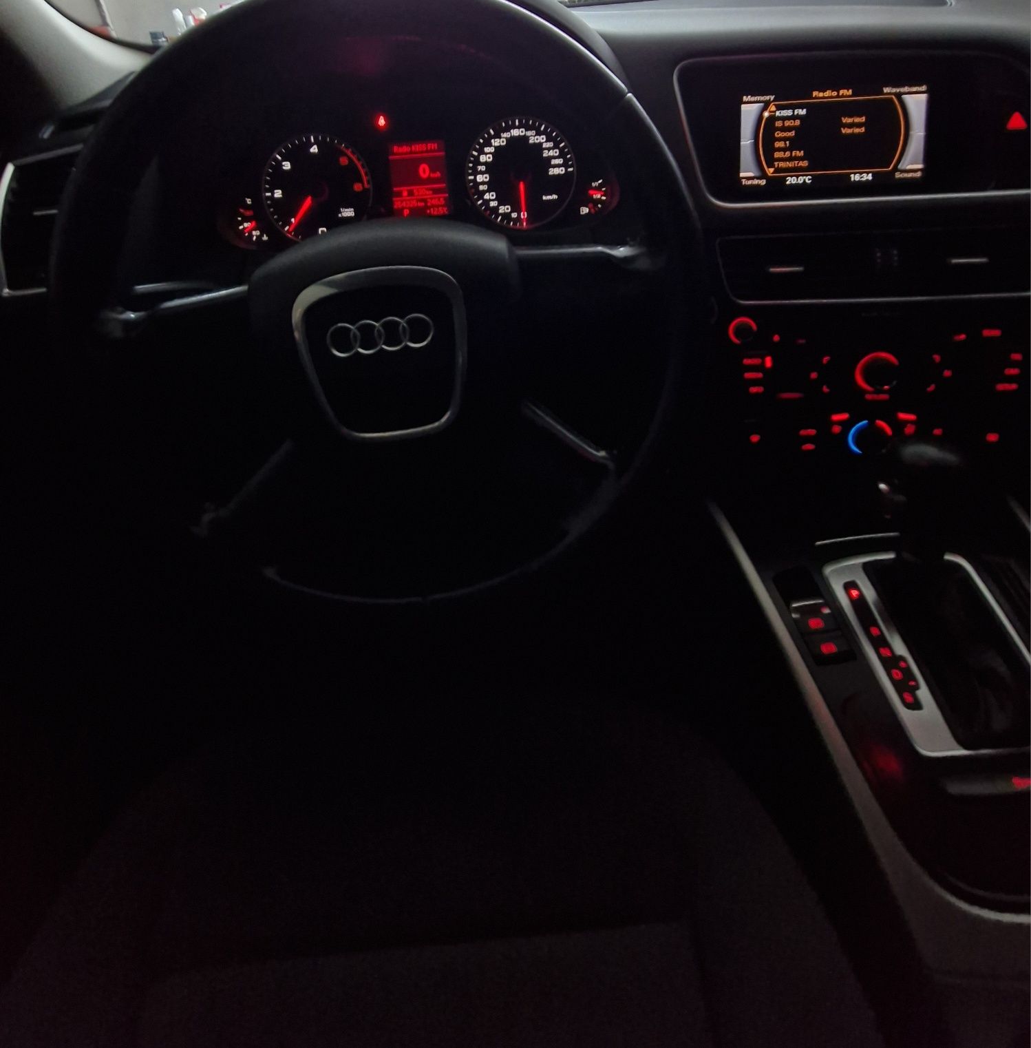 De vânzare Audi Q5-Quattro- automată-2.0 TDI 170 C.P.-RAR EFECTUAT-