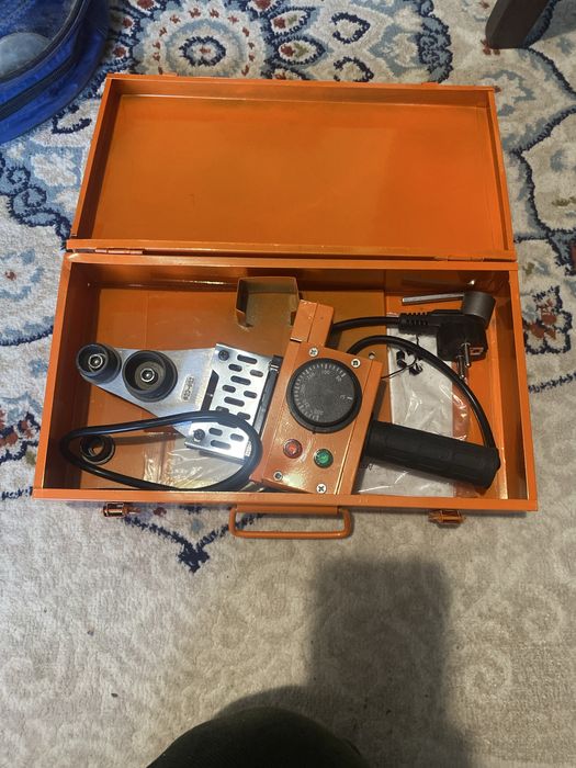 Продам прикуриватель тросс перчатки и утюг для пластика