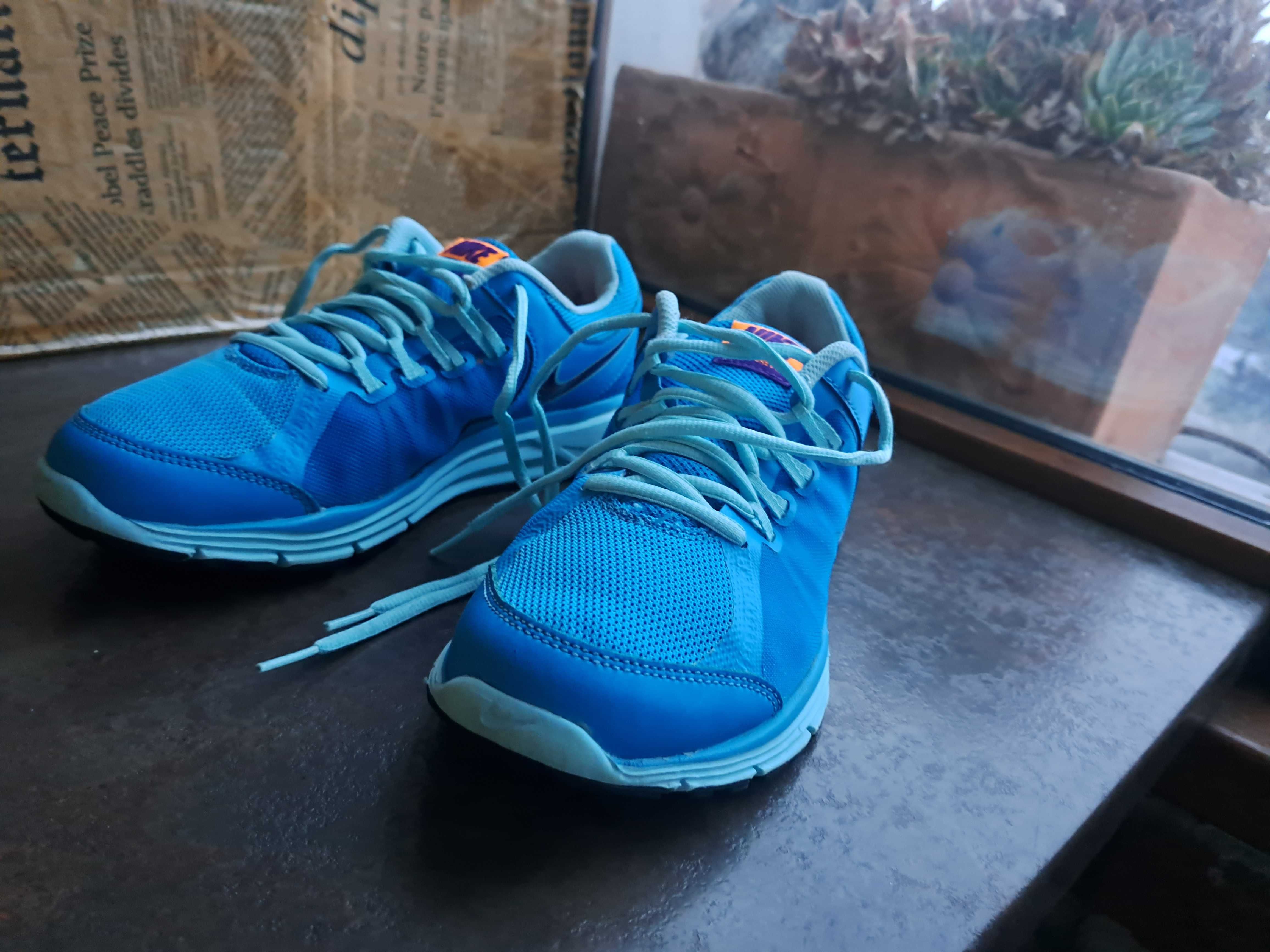 маратонки за момче,момиче кецове,спортни обувки Nike,найк,номер 38