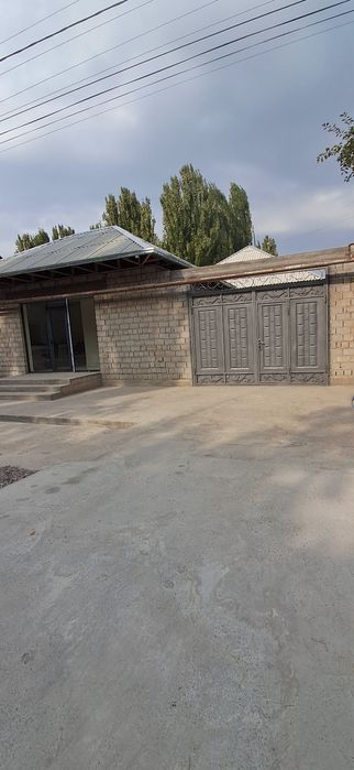 Bustonliq tumanida Uy sotiladi 8 sotix