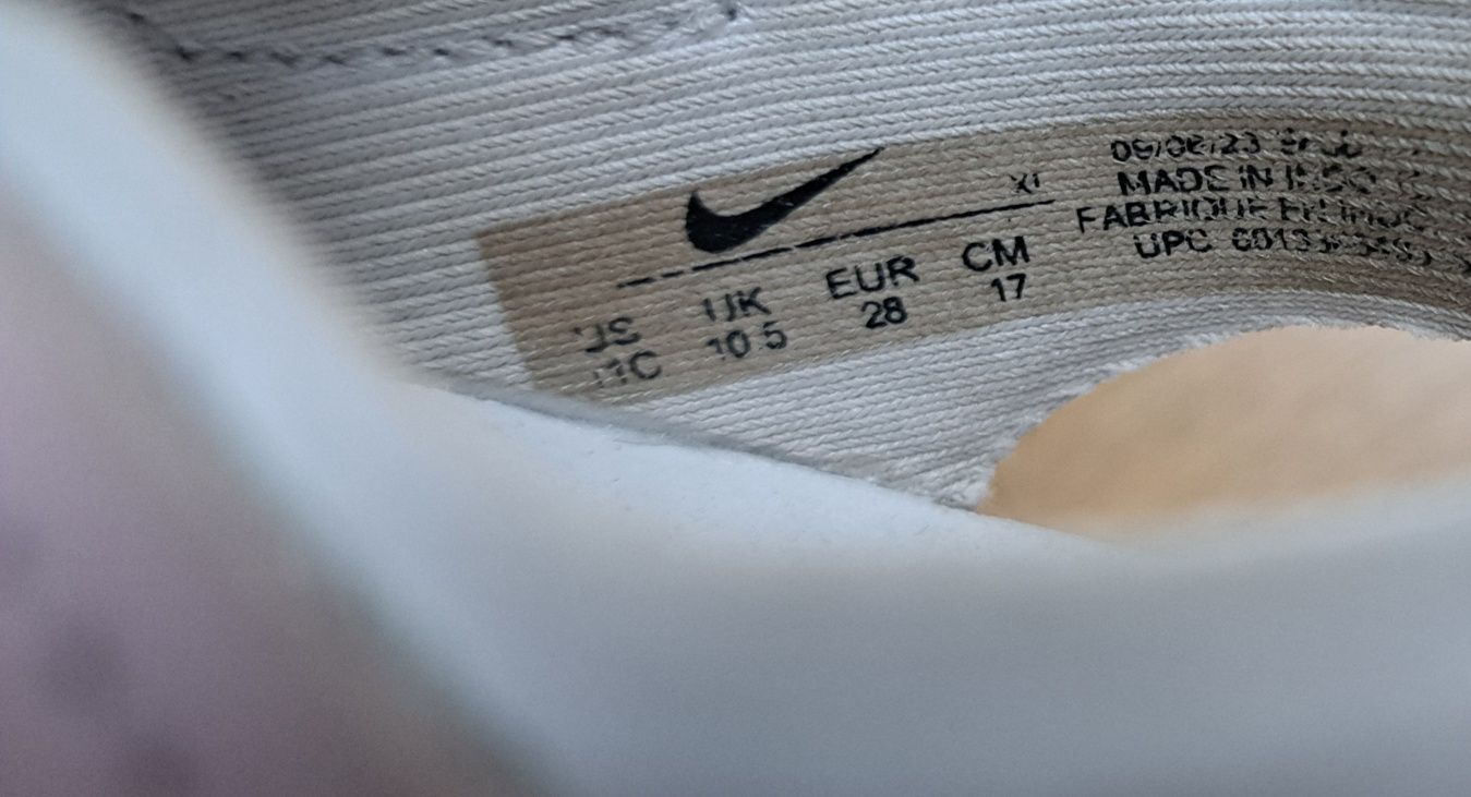 Сандали в лилаво Nike, номер 28, 17 см