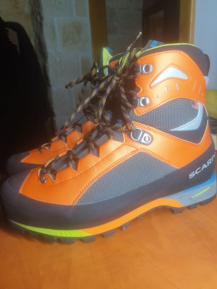 Bocanci munte SCARPA Charmoz HD