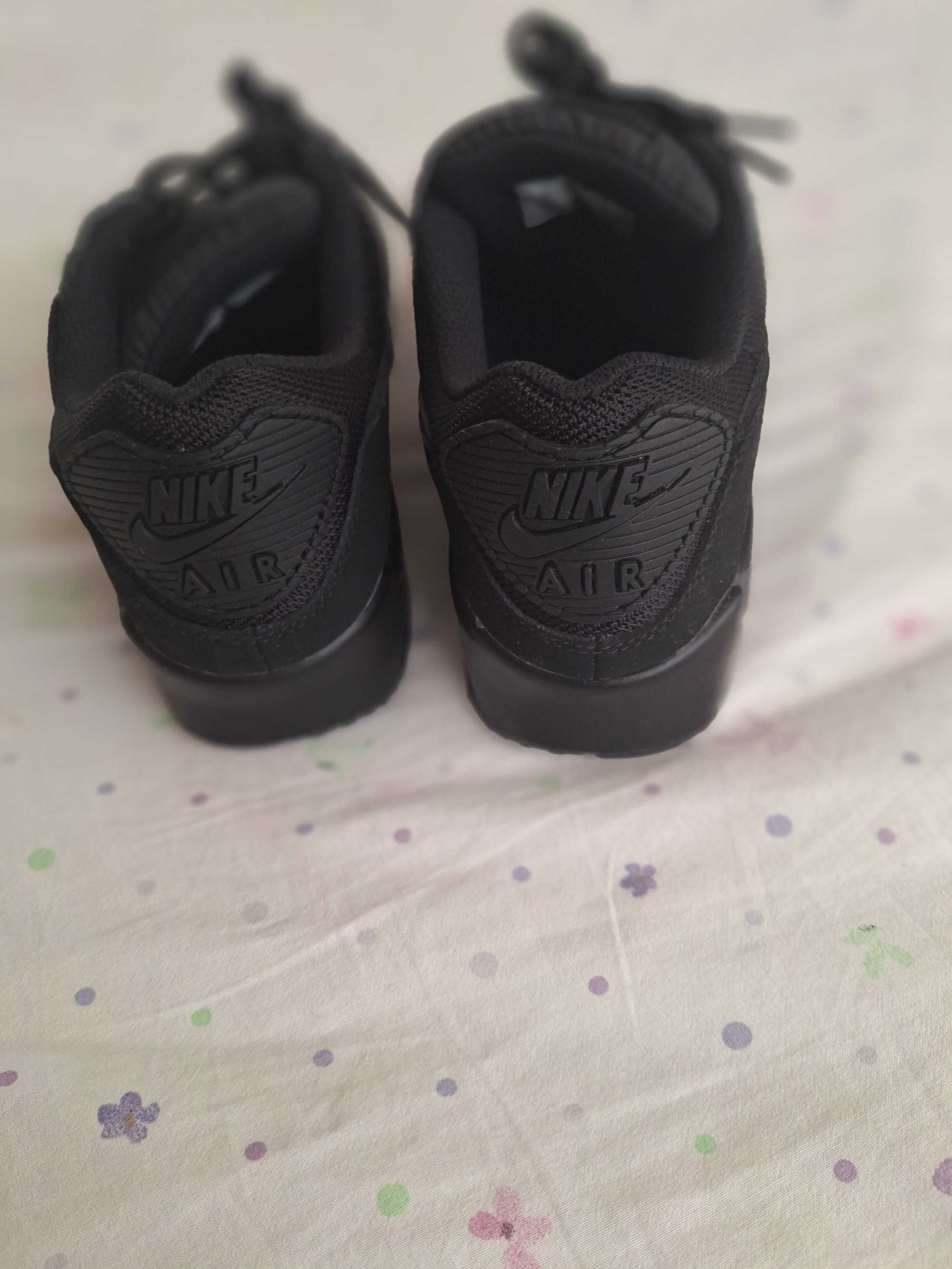 Дамски маратонки NIKE