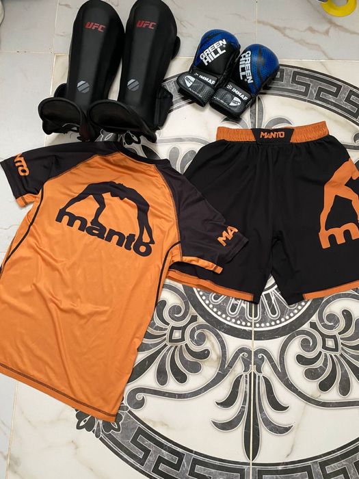 Одежда для спорт