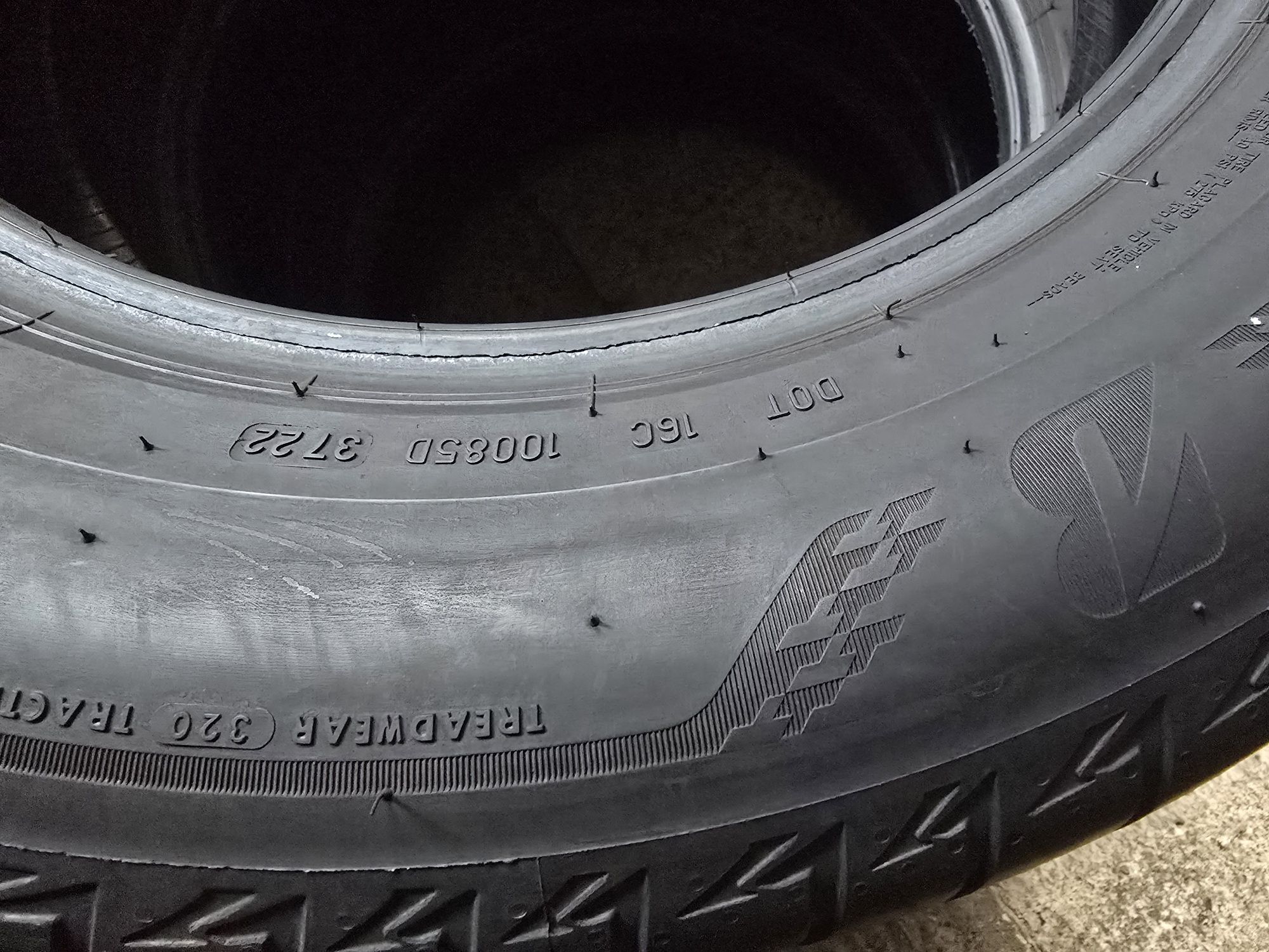 Bridgestone 225/65 R17 102V vară