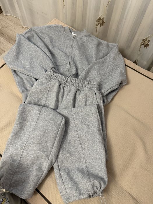 Продам новую спортивную двойку