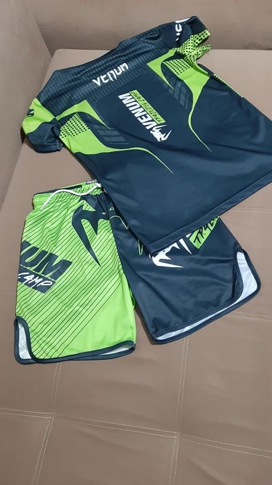 Продаю спортивный ражгард на подростков