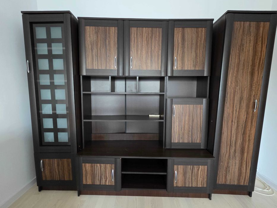 Vand mobilier sufragerie si dulap