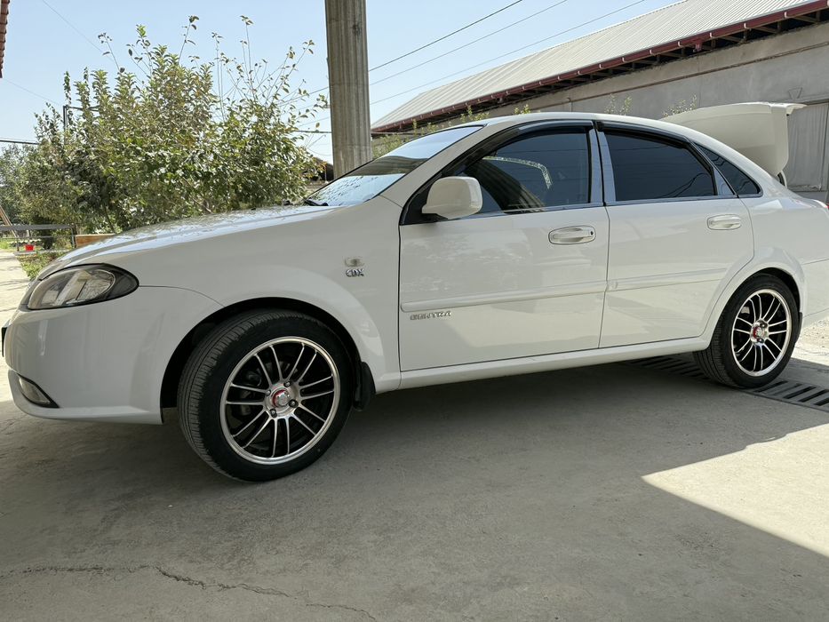 Lasetti jentira 2012 y 2pazitsiya 1.8 mator