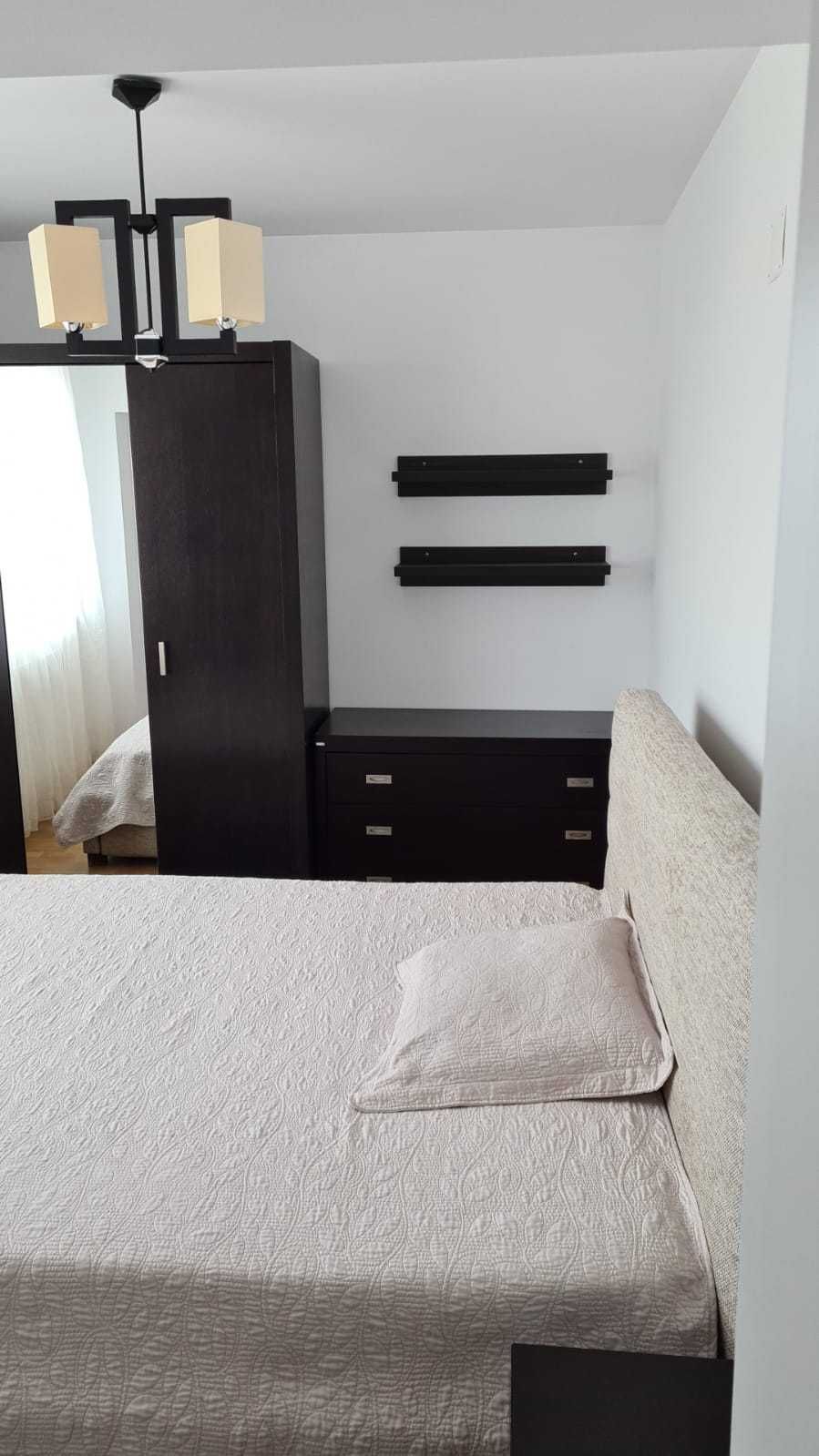 Vanzare apartament 2 camere Giulesti cu loc parcare