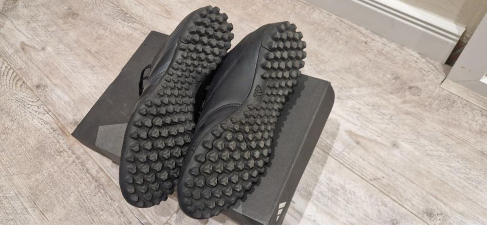 Футболни обувки/стоножки adidas