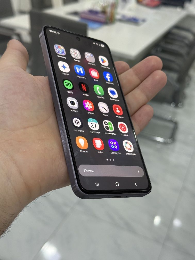 Samsung A56 8/256 ideal
