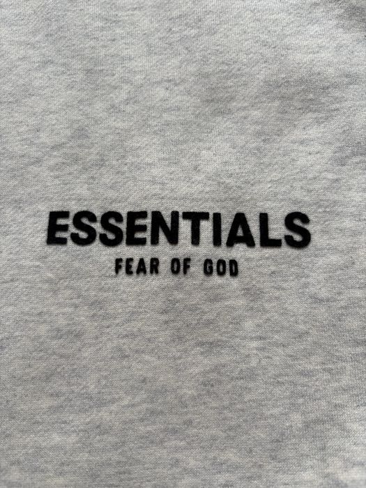 Essentials Light Oatmeal екип