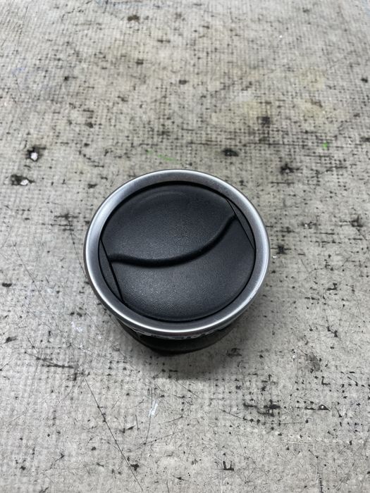 grila ventilatie  suzuki vitara 2017