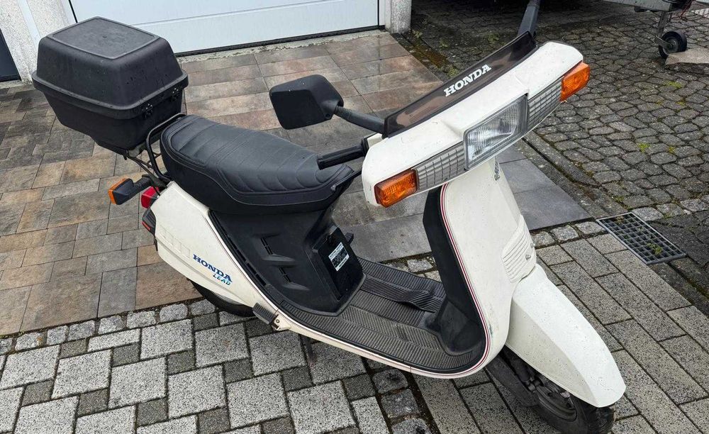 Scuter Honda Lead motor 49 cc