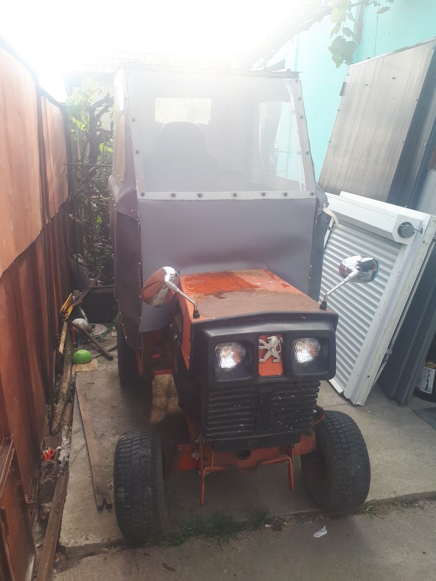 Tractoras gazon 16 cai