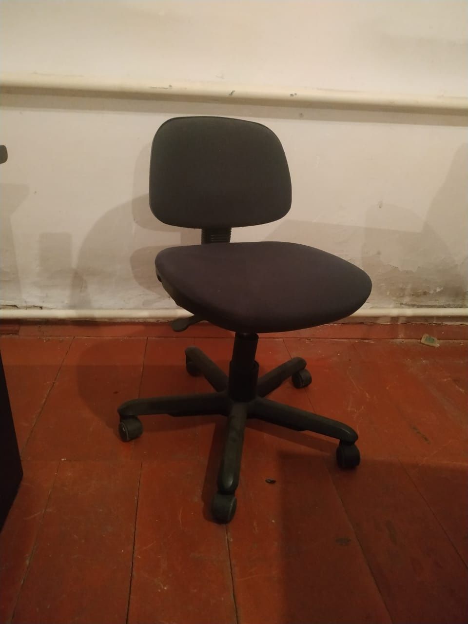 Продаётся Кресло офисный
