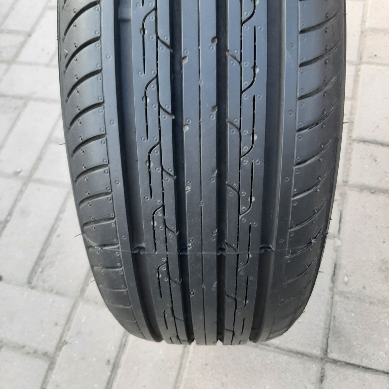 Продам летнию резину 1шт R14