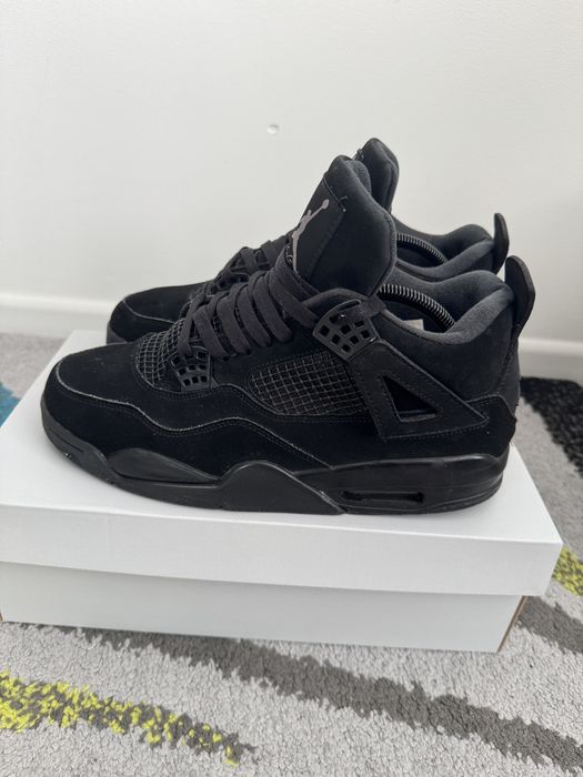 Jordan 4 black cat