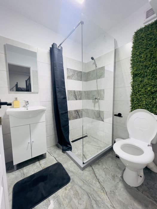 Inchiriez apartament