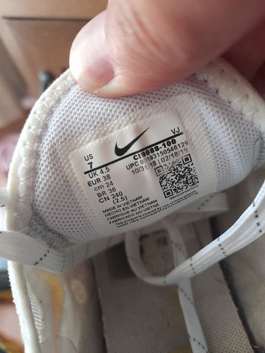 Nike Air max 270 маратонки 38 номер.