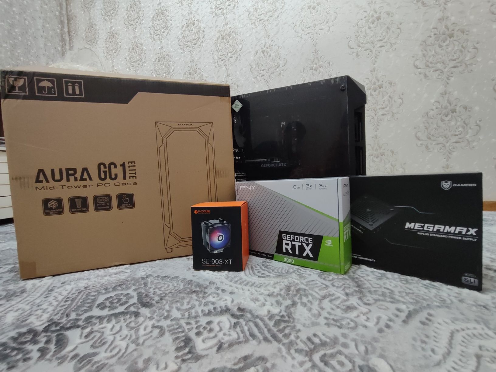 Игровой компьютер с монитором