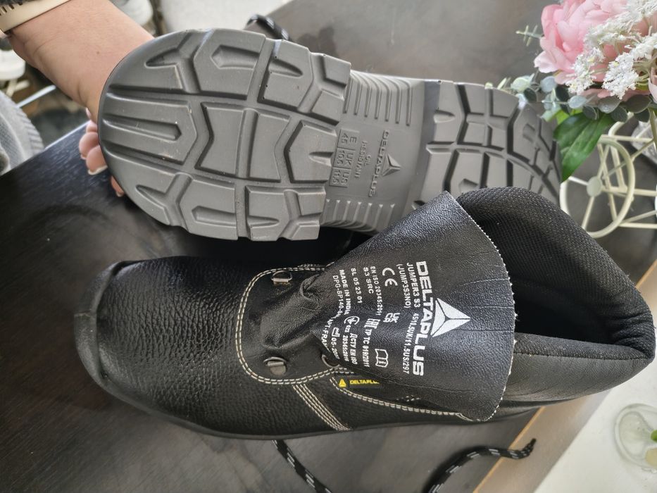 Bocanci bărbați mărimea 45