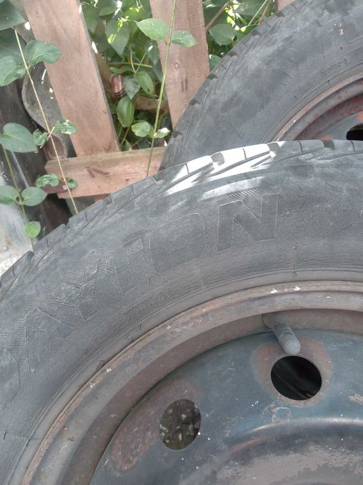 Гуми с джанти оригинални от Рено