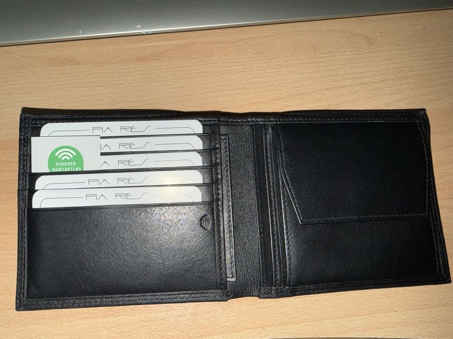 Мъжки портфейл PIA RIES от естествена телешка кожа