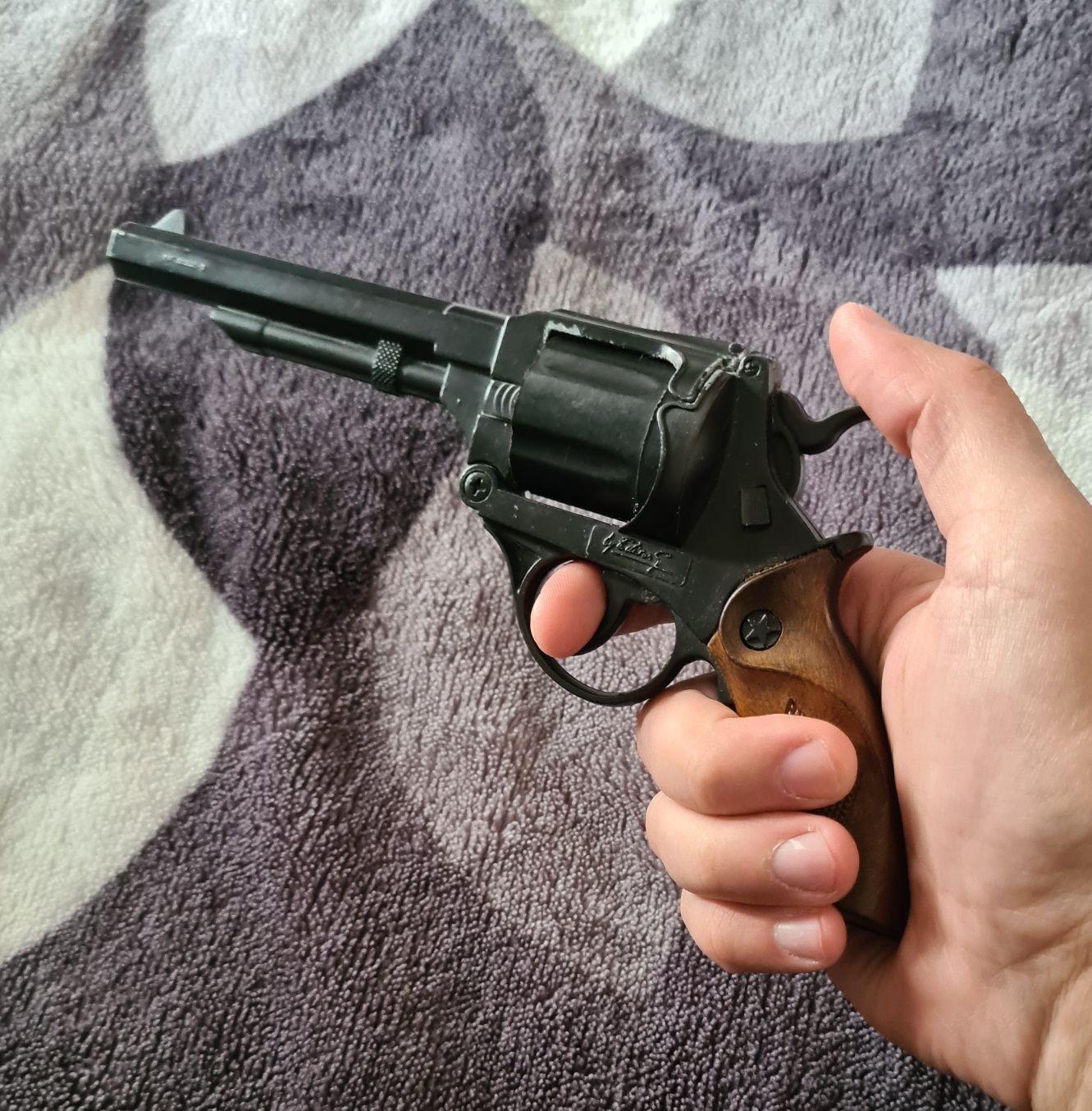 Revolver Pistol Din Metal De Jucarie Cu Capse Edison Giocattoli