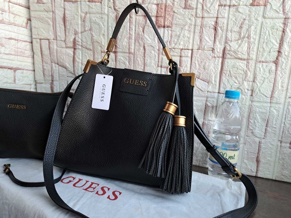 дамска чанта,GUESS-черна чанта,гес,нова
