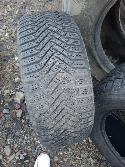 Vand 1 anvelopa 205 55 16 laufen buna de iarna