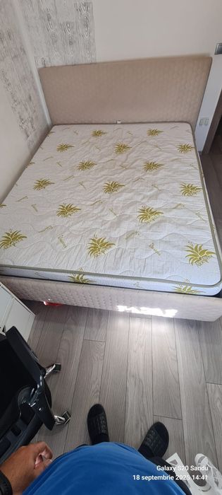 Pat dormitor tapițat ,cu spatiu de depozitare