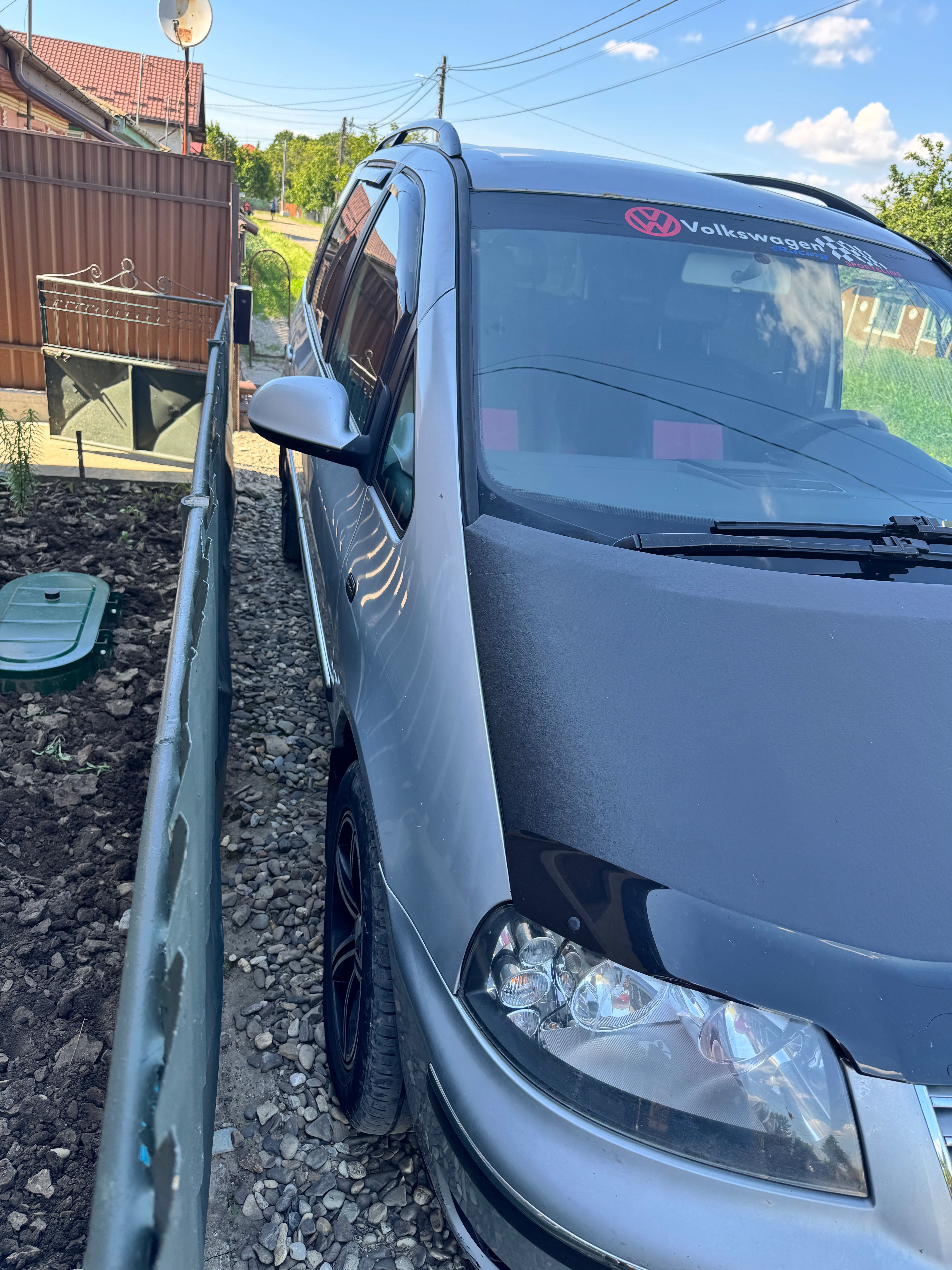 Vând Volkswagen sharan 1.9 tdi 130cp