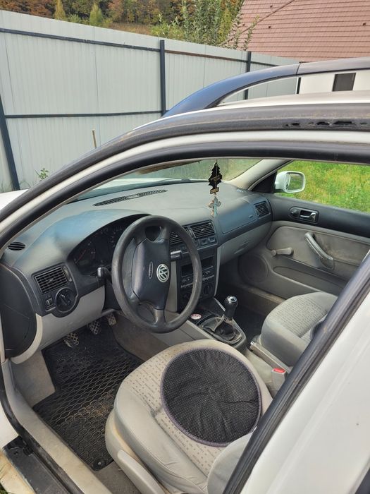 Vând VW Golf IV defect