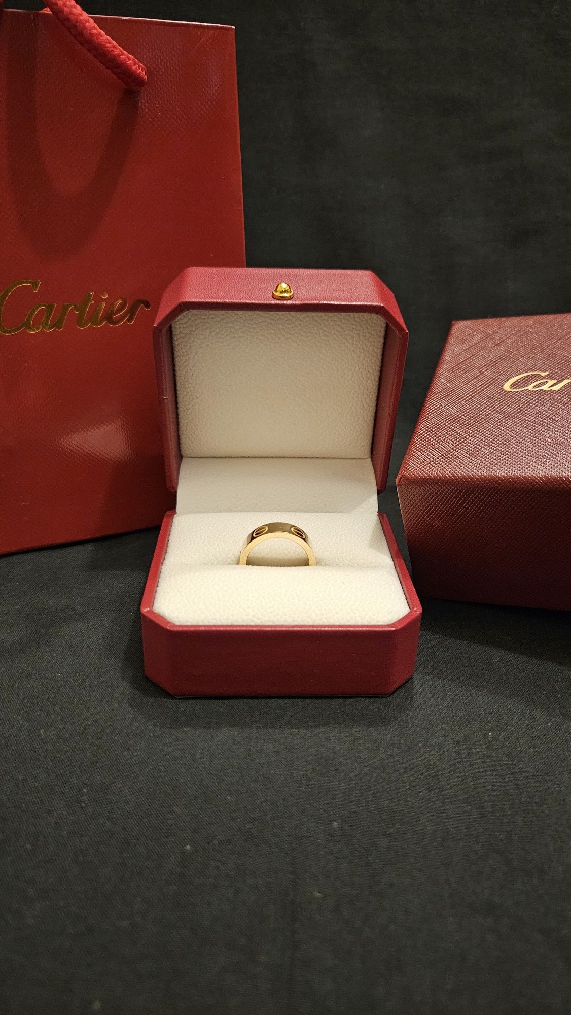 Продаётся кольцо Cartier