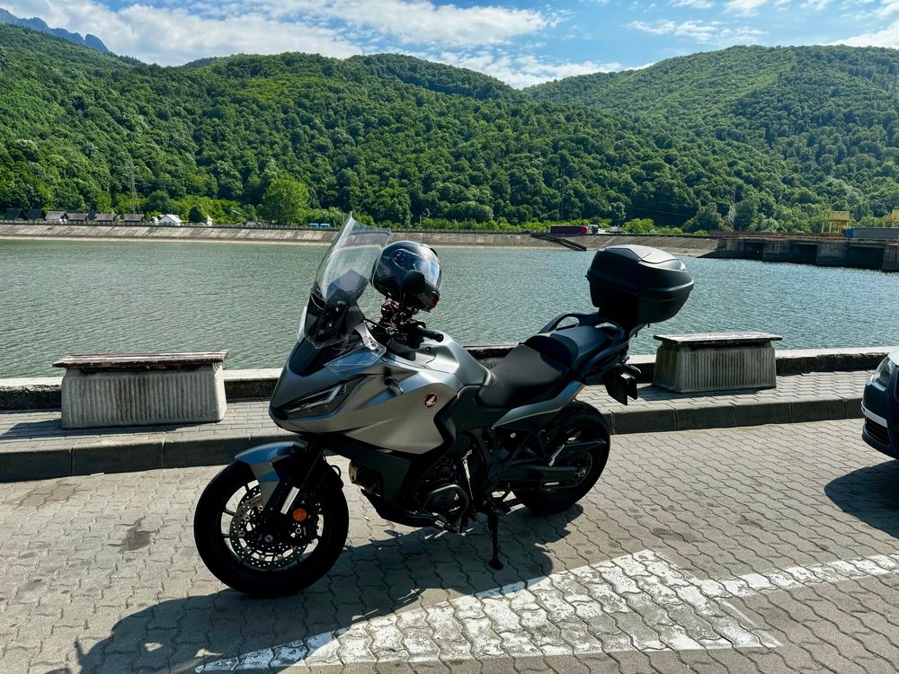 Honda     NT1100