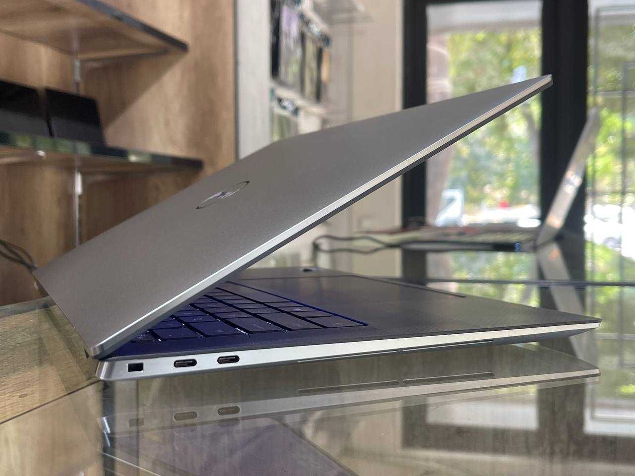 Ultrabook DELL Precision 5560 Core i7-11850H  ram 16 ssd 512 Nvidia4gb