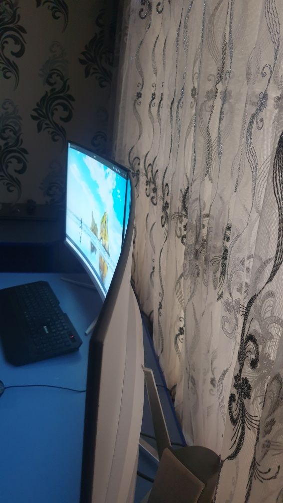 Monitor Xtech IPS 32 Curved Full HD 60Hz white Безрамичние