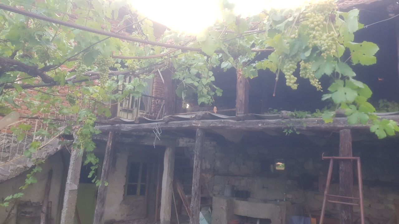Къща  във село Ладарево