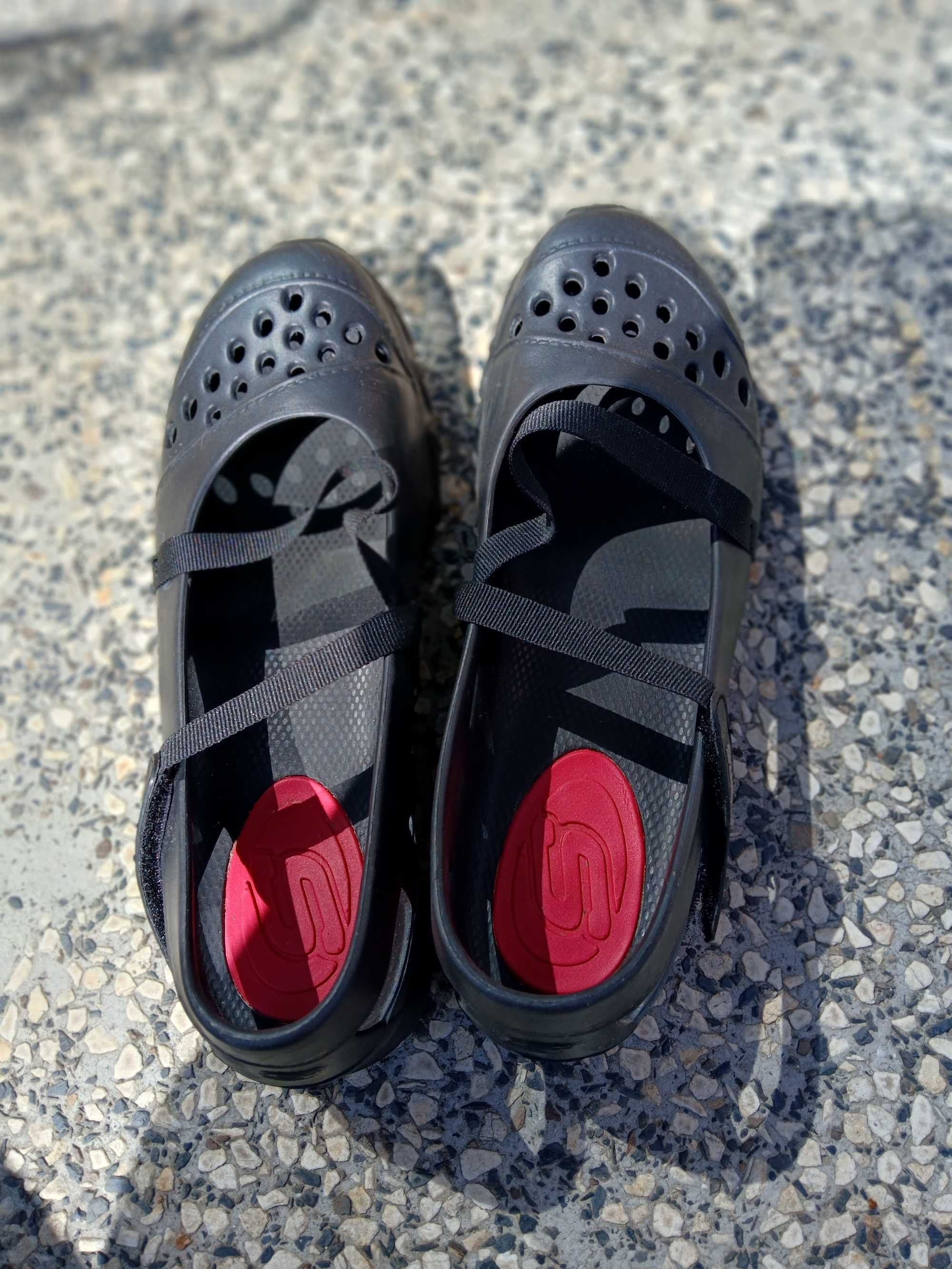 Crocs Sketchers 41