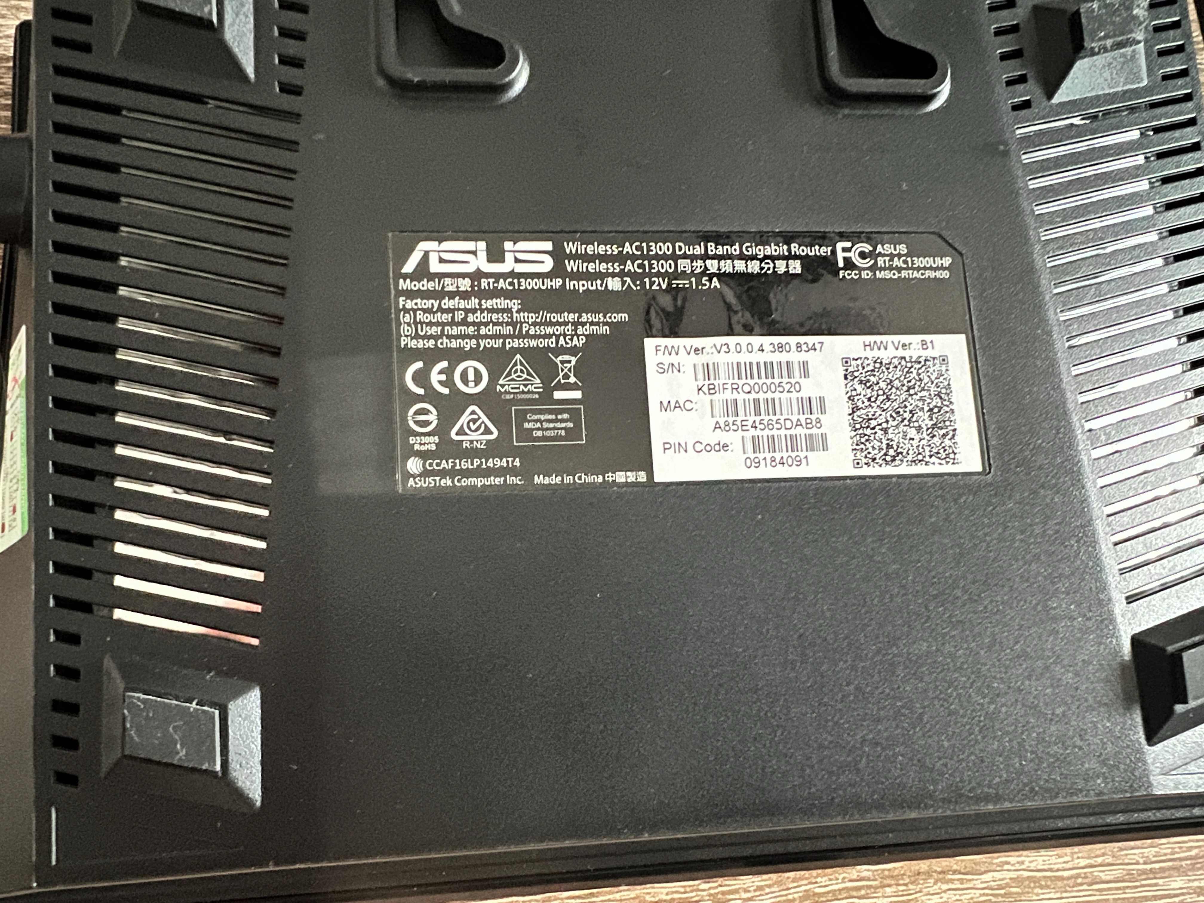 Router Wi-Fi Router Asus RT-AC1300UHP (AC1300) cu MU-MIMO