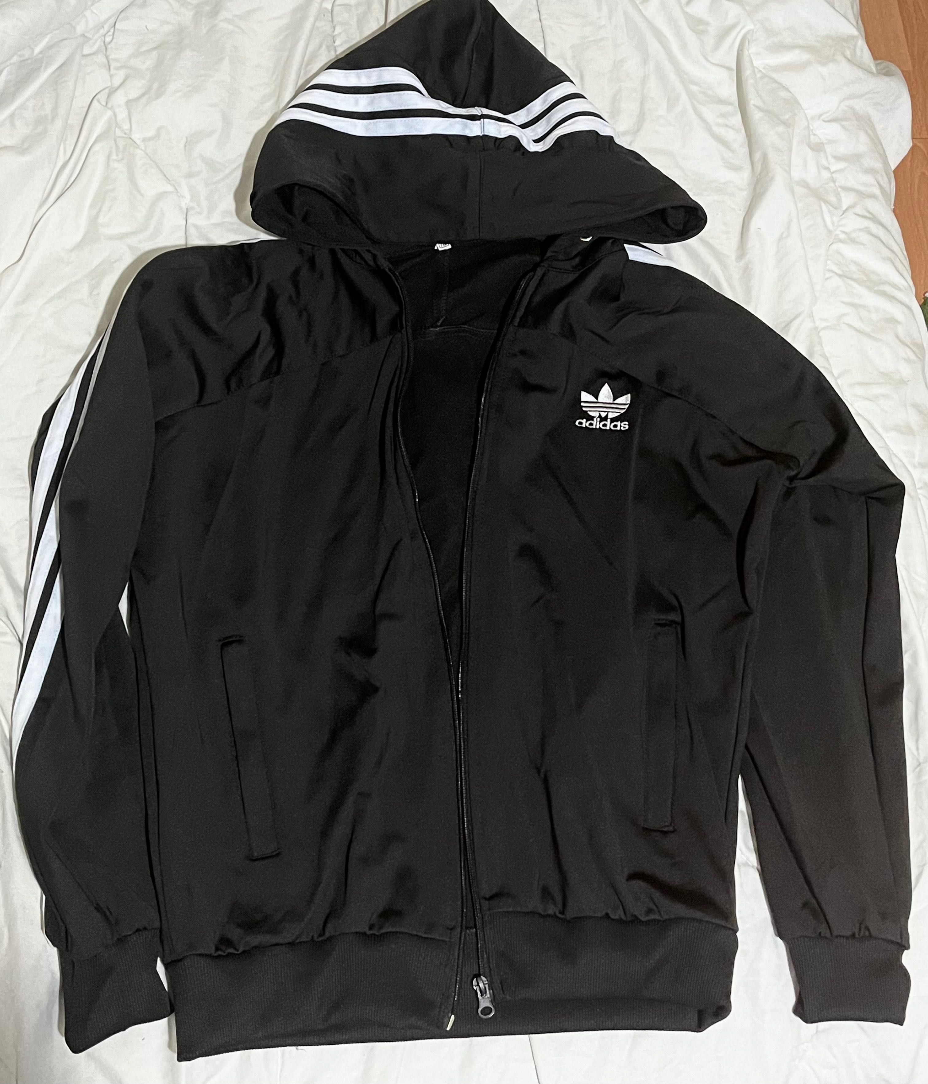 Дамски горнища на Nike, adidas, Puma, guess