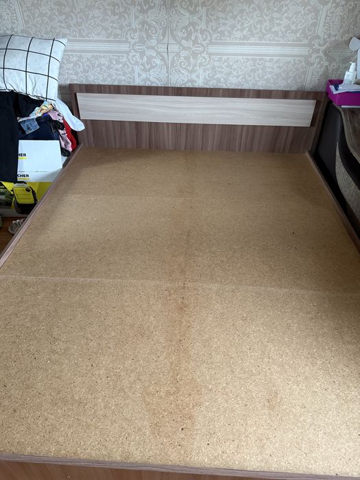 Продам б/у кровать