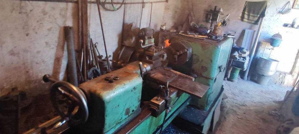 Продается Токарный станок 35 млн. Цена договорная
