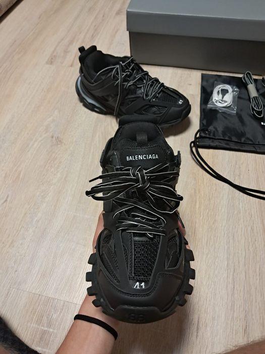 Balenciaga track led