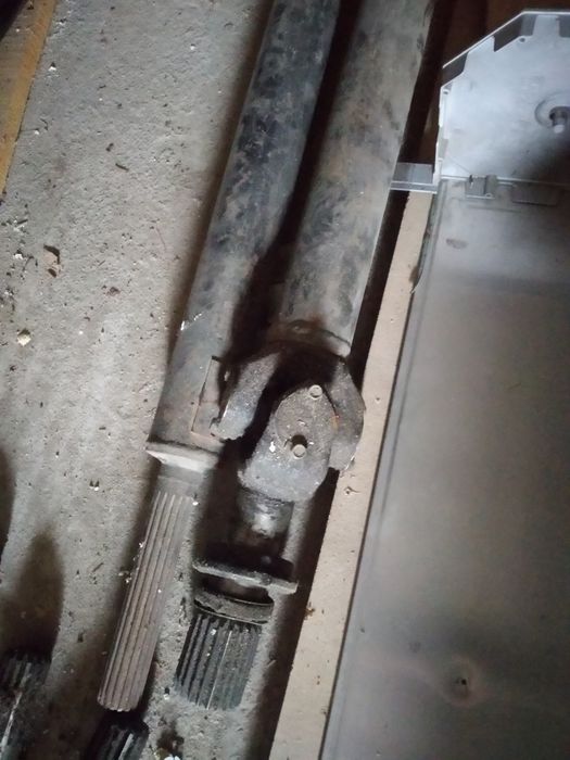 Продам 4 полуоси кардан зил