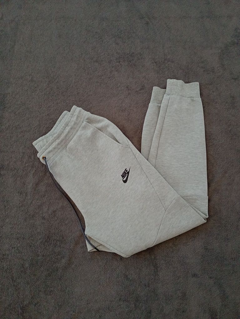Nike Tech Fleece мъжко долнище