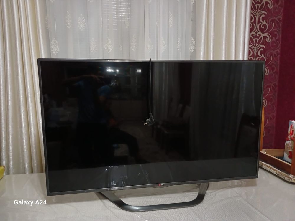 Продам большой  телевизор