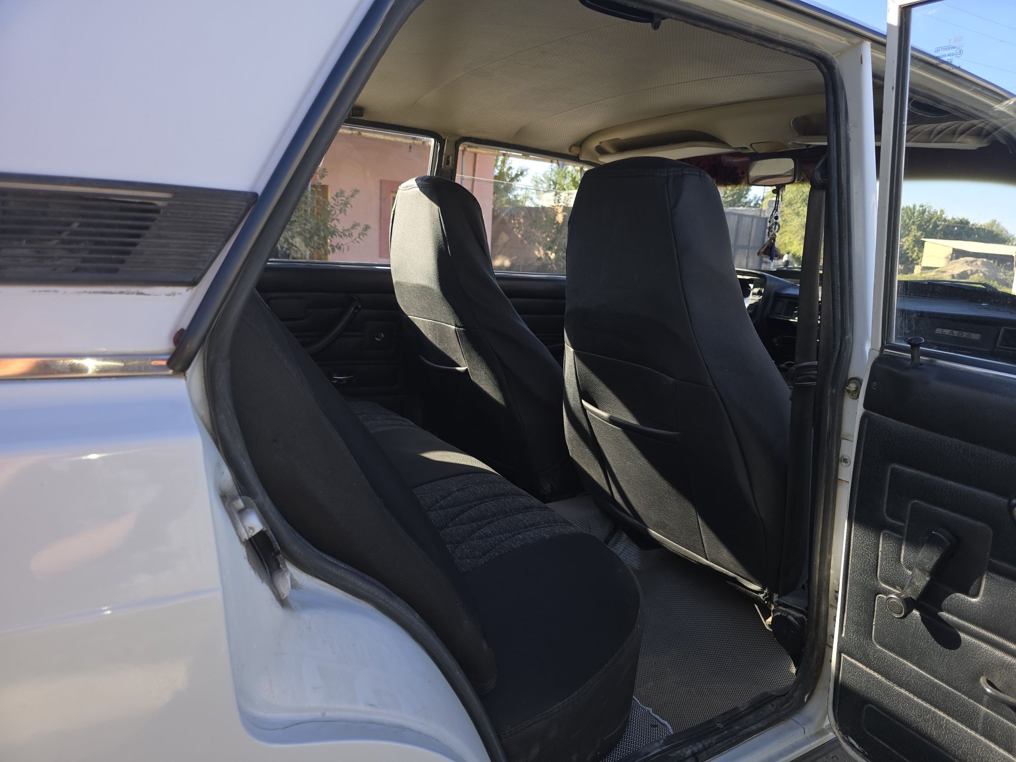 Vaz-21053 sotiladi